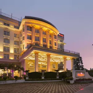 Ramada Plaza By Wyndham, Zirakpur Hotel